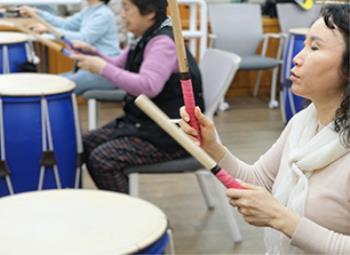 ����� �������� �Բ��ϴ� �ð������ ��ȭ���� ���Ǳ��� �����